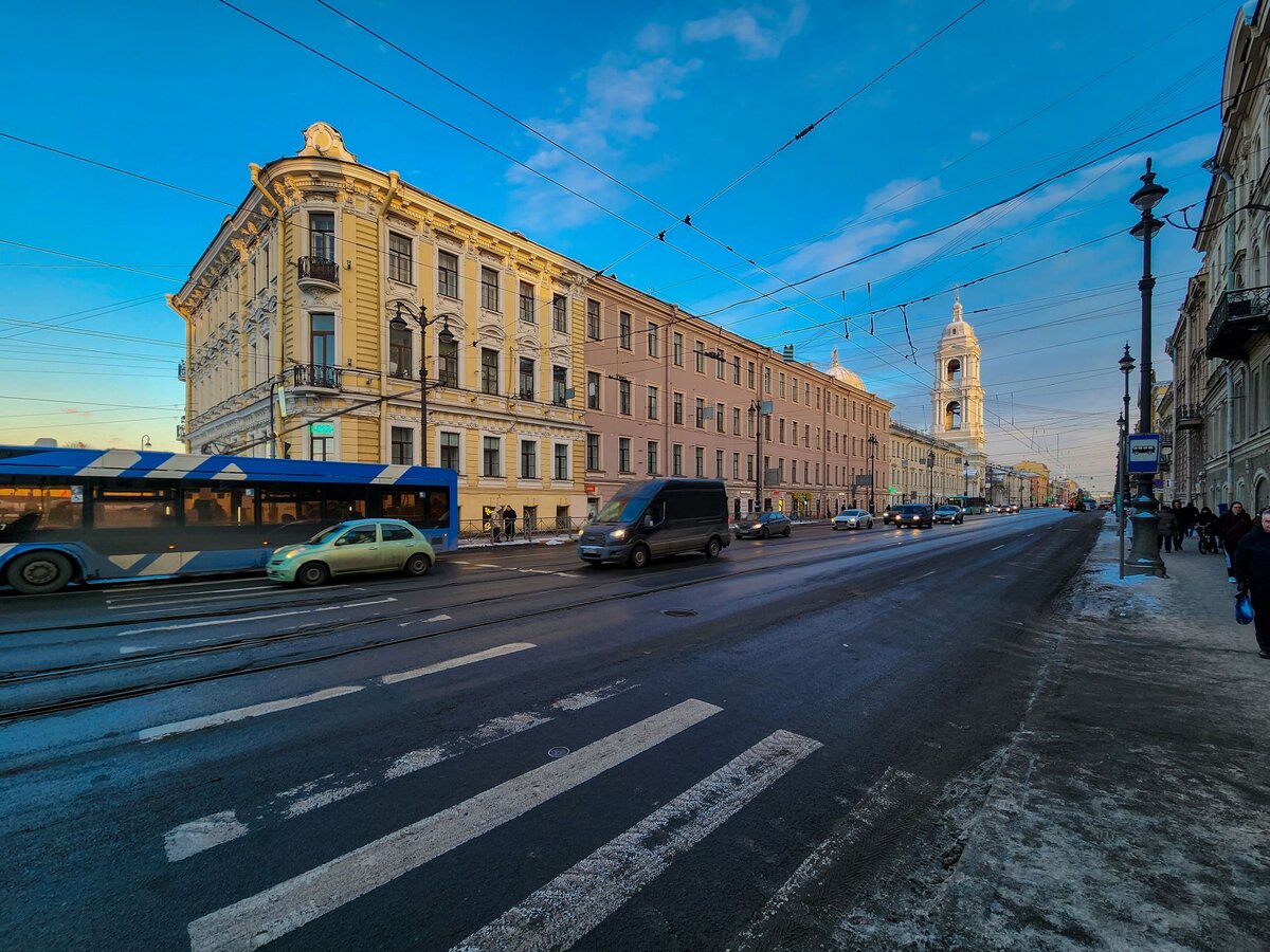 Samsung Galaxy S22 Ultra Rear Ultrawide Camera; F=2mm (ЭФР=13мм); 1/160; ISO 50; -0.5EV