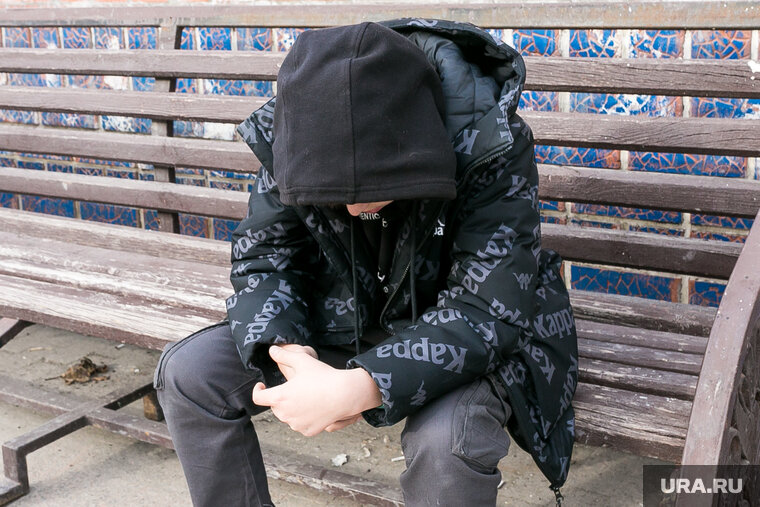    Подростка заставили извиняться, после чего выпороли