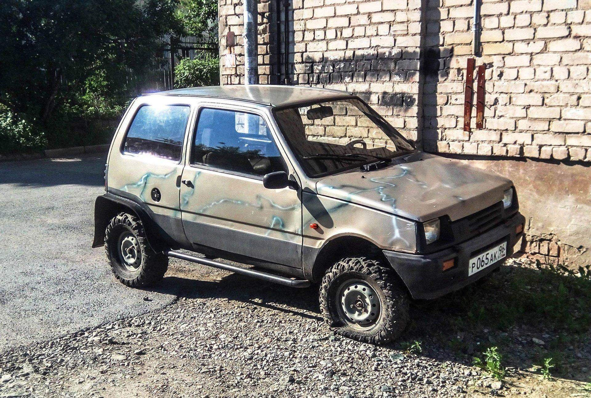 В Новосибирске крошечную «Оку» переделали во внедорожник - 14 августа - НГС