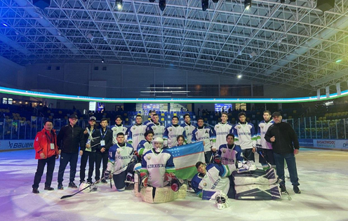 Узбекские хоккеисты. Фото с сайта ice-hockey.uz