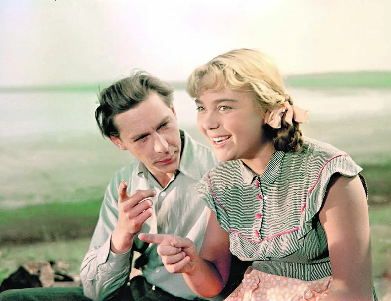 Кадр: "Первый троллейбус"