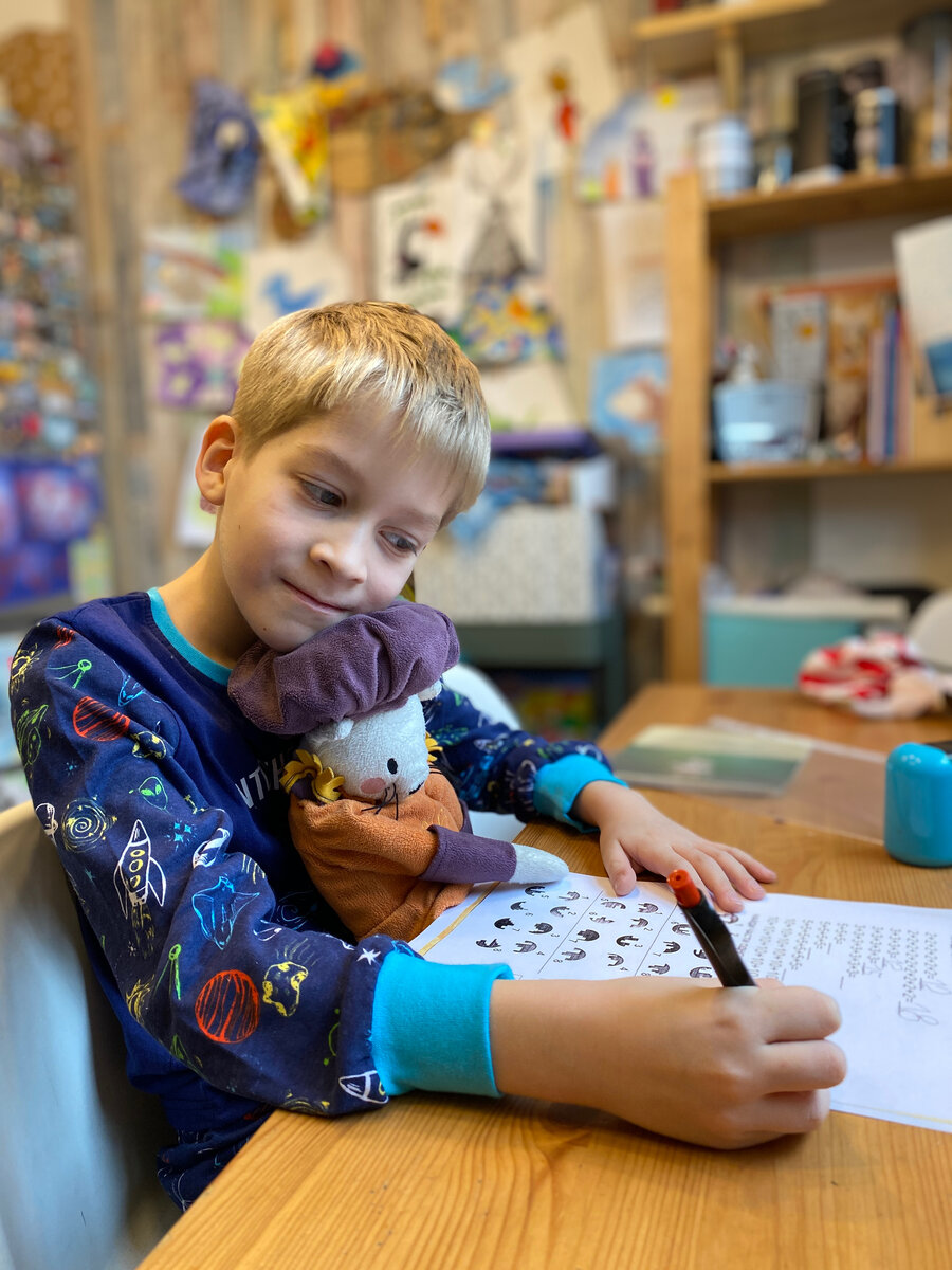 Фото автора. Не забываем о простой мотивации у детей этого возраста - у меня получается, мне нравится, я иду дальше. Не получается - не нравится, начинаю избегать 