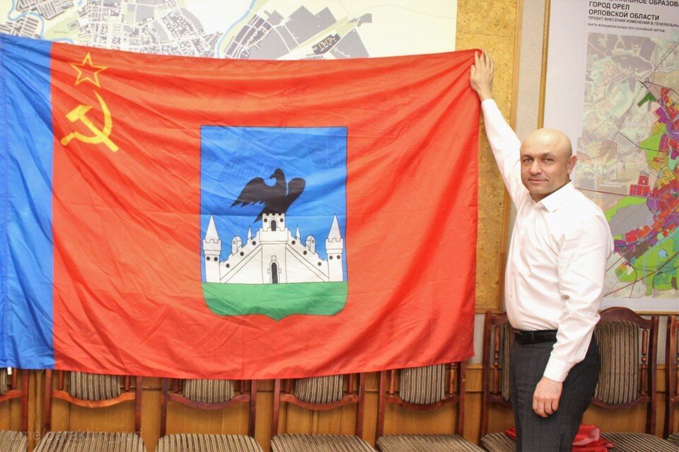     Фото: мэр орла Юрий Парахин