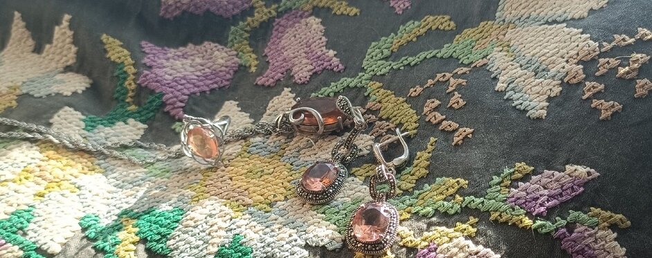 Мои украшения с этим камнем -личное фото