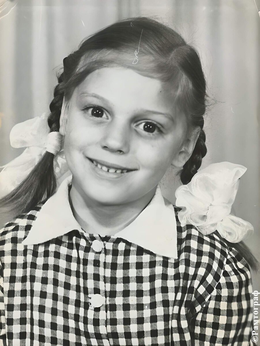Нелли Уварова в детстве