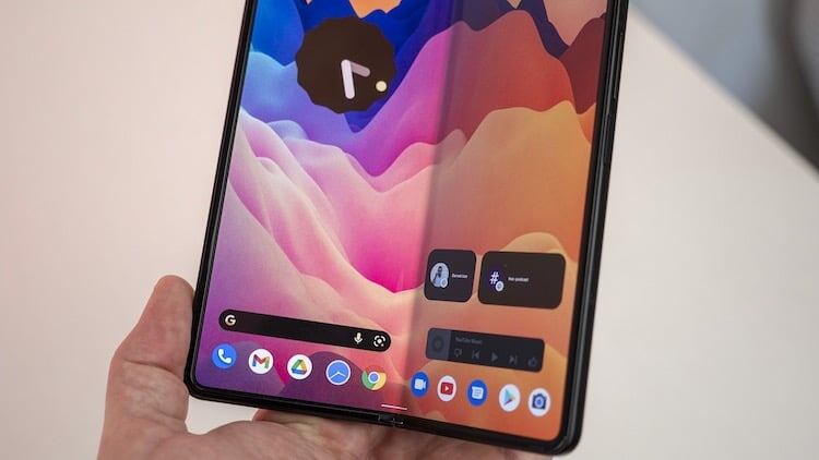    Сейчас лучшие раскладушки у Samsung