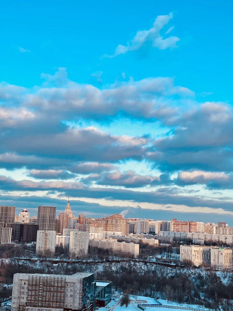 ... и провожаем закаты!