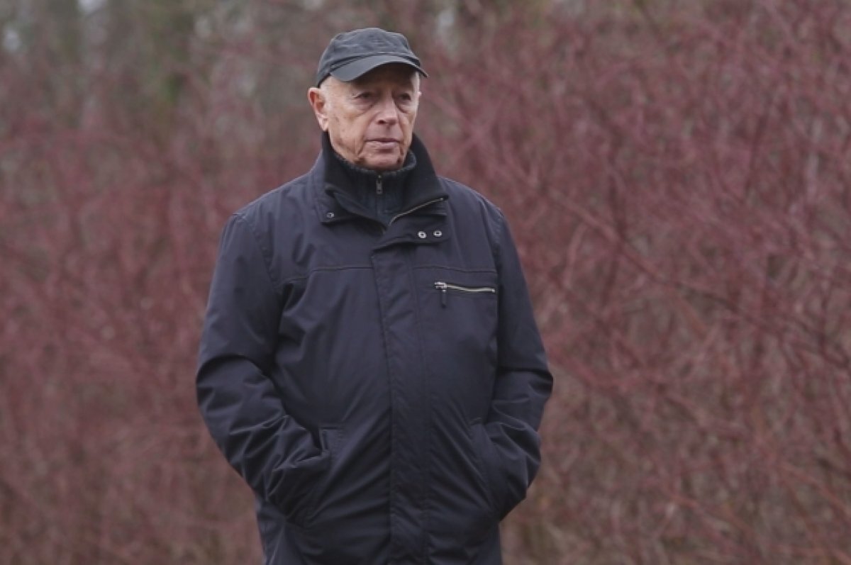    Его стихи включены в программу средней школы, его именем названы малая планета солнечной системы и горный перевал.