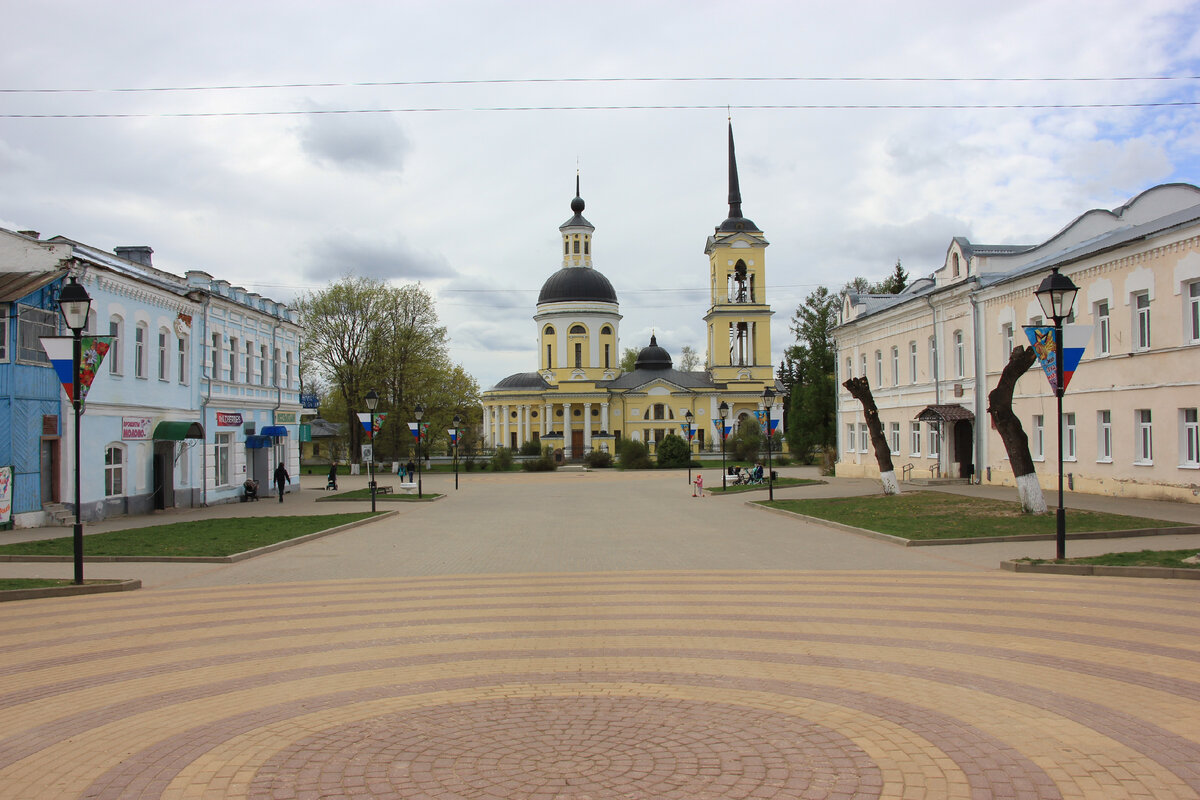 Никольский собор в центре Мосальска