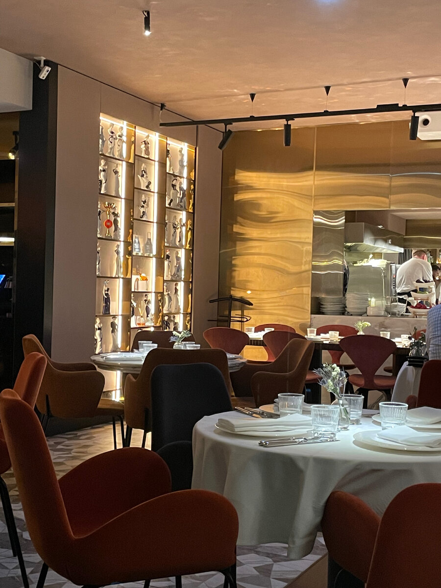 Интерьер Rocky 2