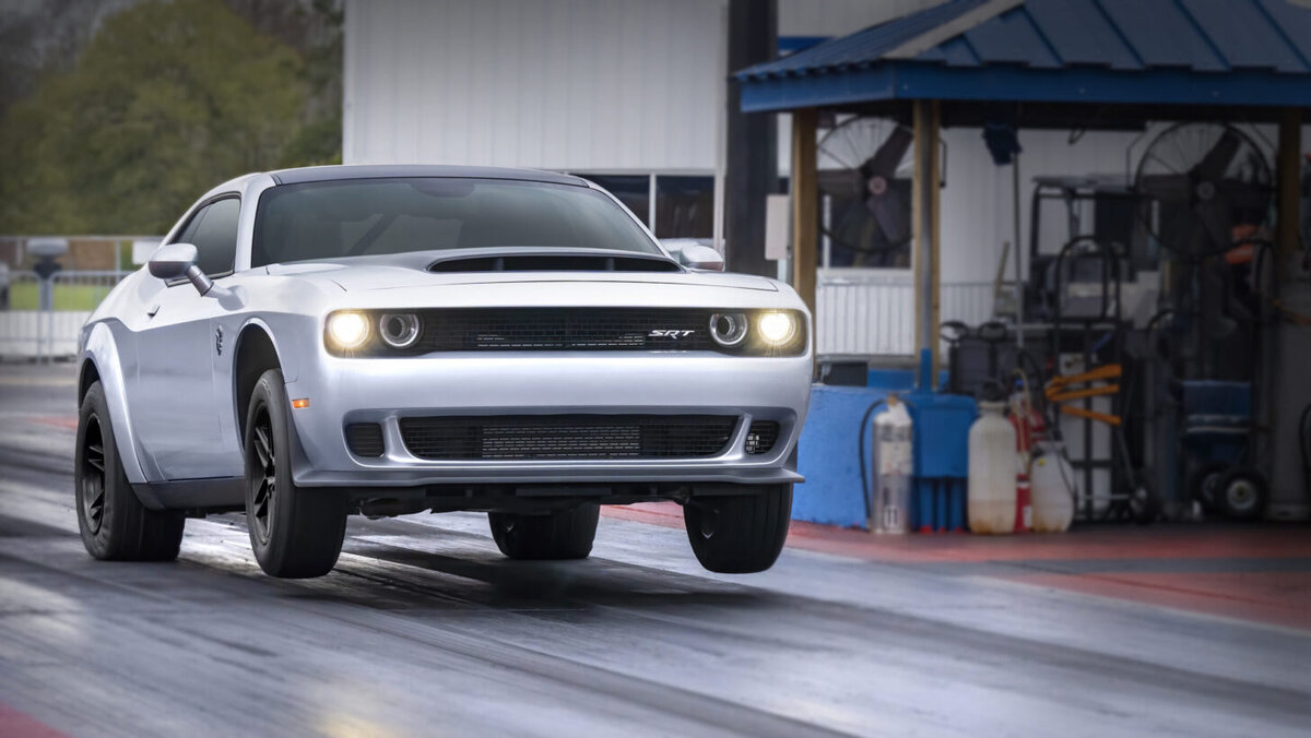    Dodge Challenger SRT Demon 170. Фото Stellantis