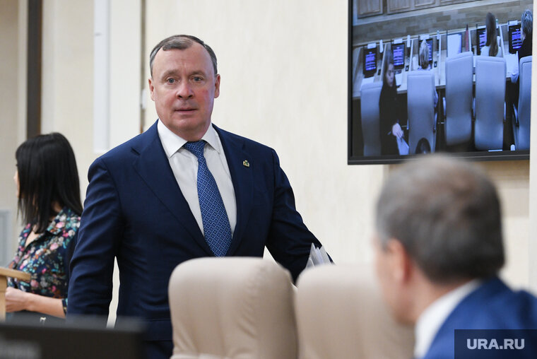    Алексей Орлов пытается установить полный контроль над думской фракцией ЕР