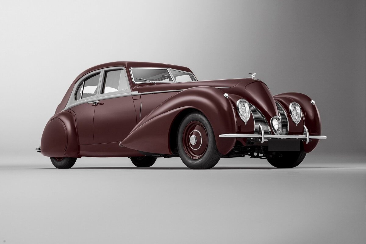      Bentley Corniche 1939 года