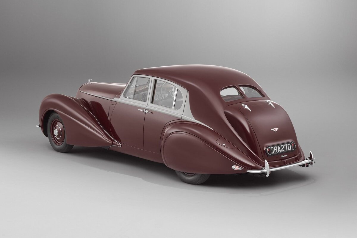      Bentley Corniche 1939 года