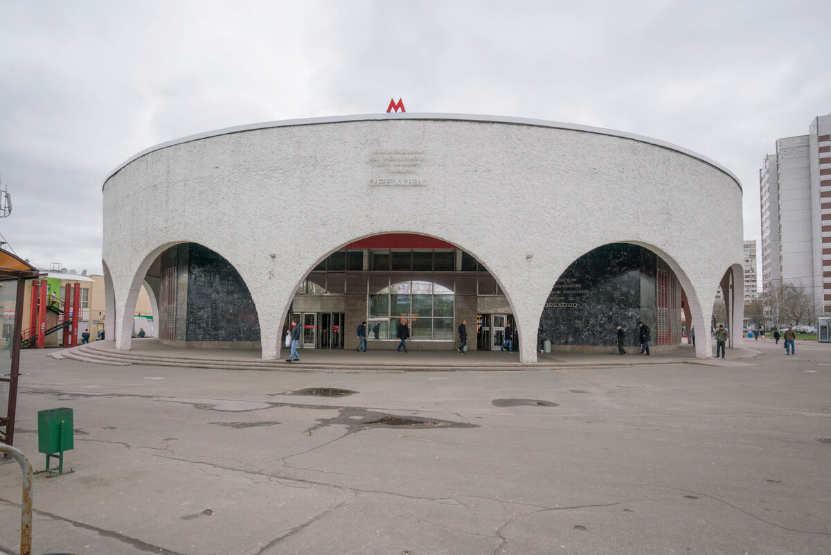 Станция Московского метро, которая проработала всего один день, а потом её на вр