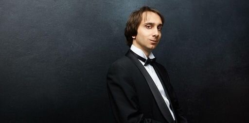    //Фото с сайта rostovopera.ru