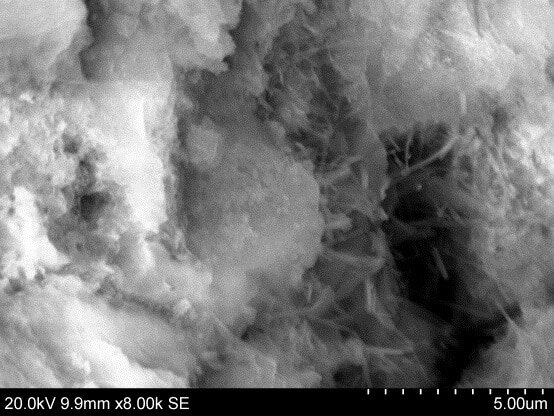    Минералообразование в зоне контакта цементный камень – заполнитель / ©Пресс-служба Пермского Политеха