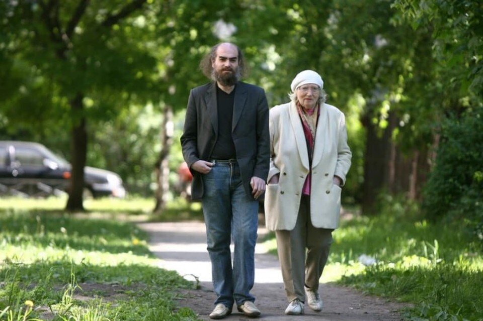     Мать Григория пожаловалась "КП" на плохое состояние здоровья. Руслан ВОРОНОЙ, Экспресс газета