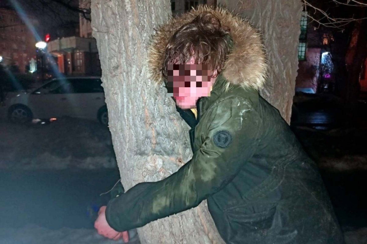    В Новосибирске пьяный мужчина напугал детей в гостинице