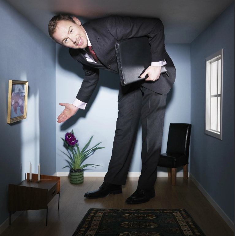 Риэлтор. Тесно в квартире. Недвижимость. Возражения клиентов. Клиент отказывается.