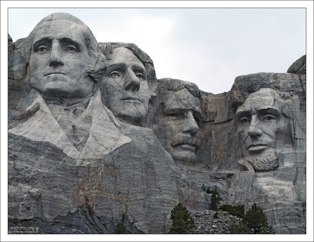 Памятник отцам-основателям на горе Rushmore 