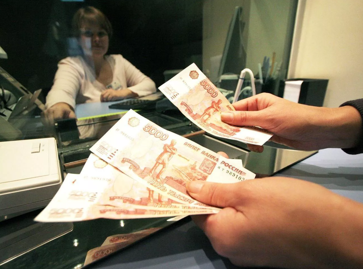    Долгожданное нововведение: Россияне в 2023 году могут получить до 36 000 рублей в год стимулирующих выплат Алексей А.