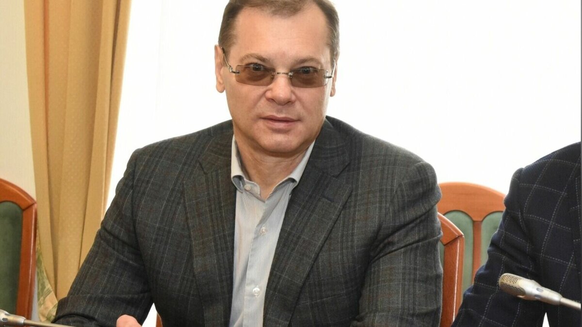    Самым стильным депутатом Законодательного собрания Нижегородской области можно считать Александра Тимофеева. Об этом NewsNN рассказала профессиональный стилист-имиджмейкер Ирина Малышева.