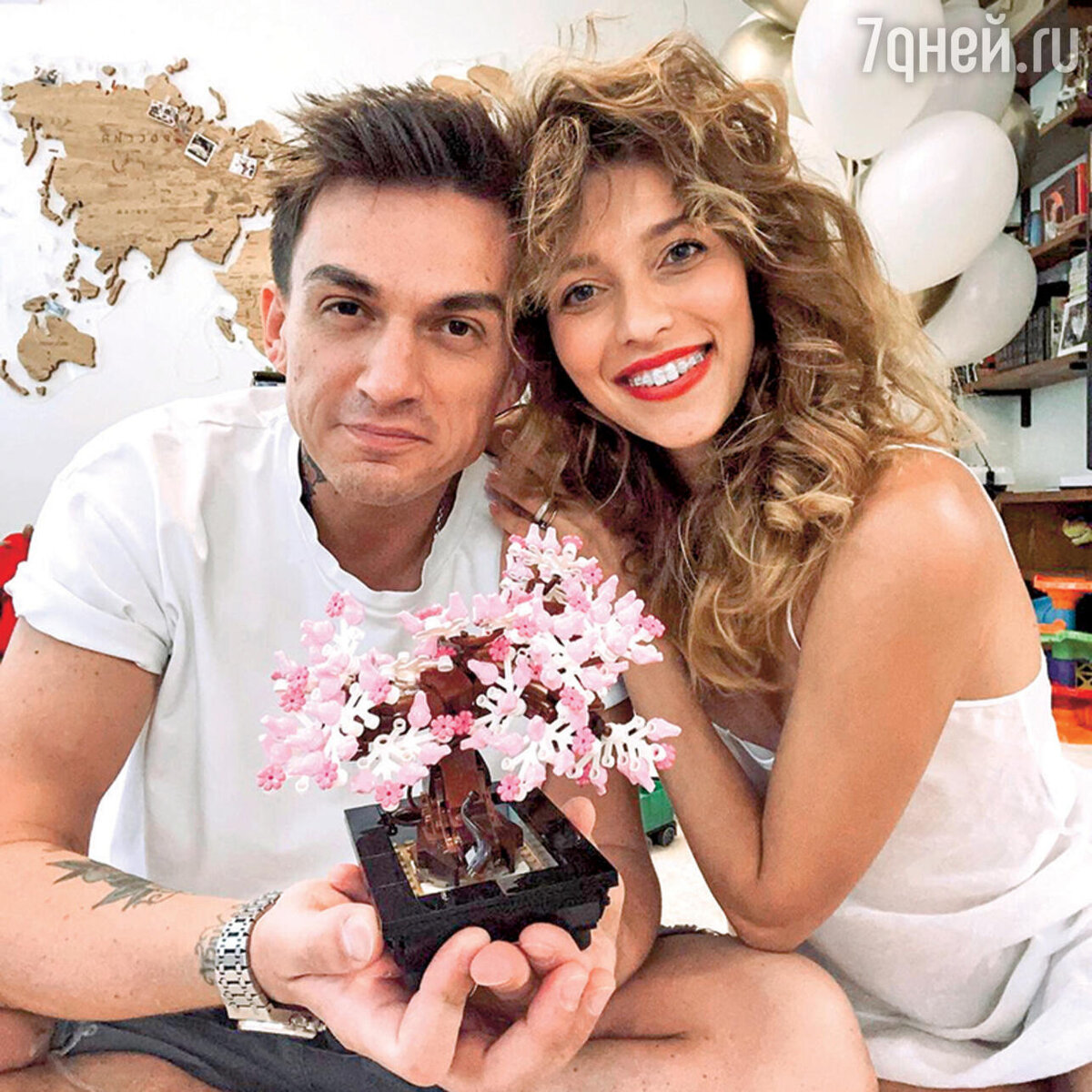    Влад Топалов и Регина Тодоренко Социальные сети