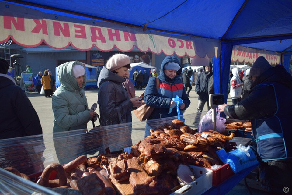     В Барнауле сегодня работало больше 200 торговых точек  пресс-службы администрации Барнаула