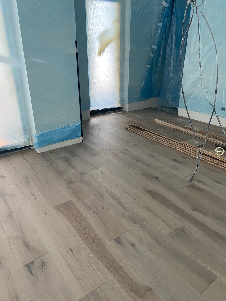 Укладка инженерной доски в Hauswerk-135 