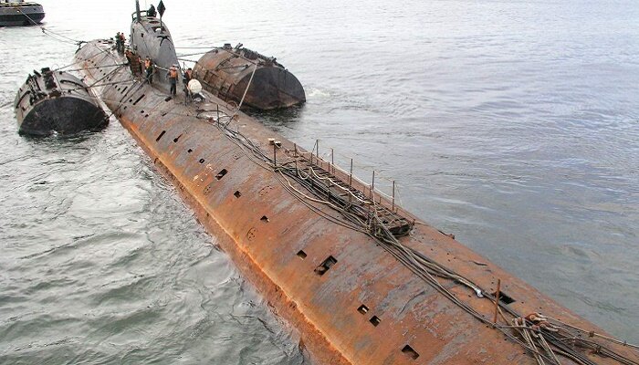 Буксировка атомной подводной лодки К-159 (627А "КИТ") на утилизацию