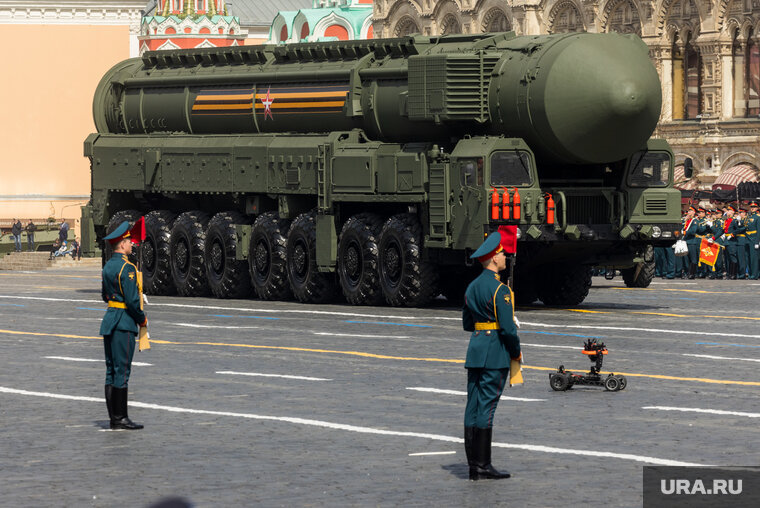    Ракетный комплекс «Тополь-М» был принят на вооружение российской армией в 2000 году