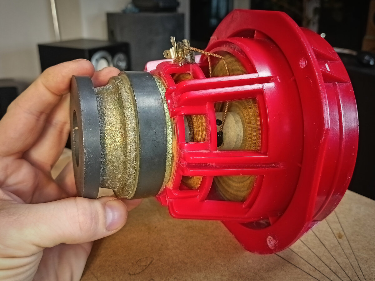 Явно видны две центрирующие шайбы