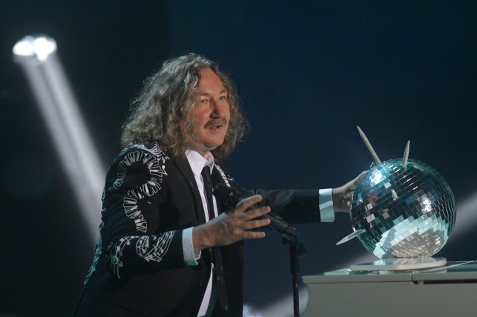     Игорь Николаев подал заявку на регистрацию товарного знака «Выпьем за любовь» Владимир ВЕЛЕНГУРИН