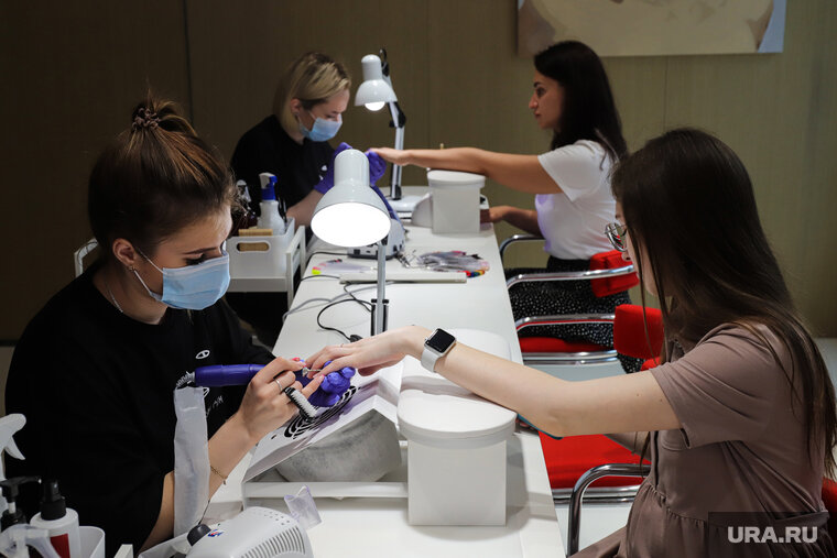    Франшизой косметического салона жительницы ЯНАО заинтересовались бизнесмены из шести городов