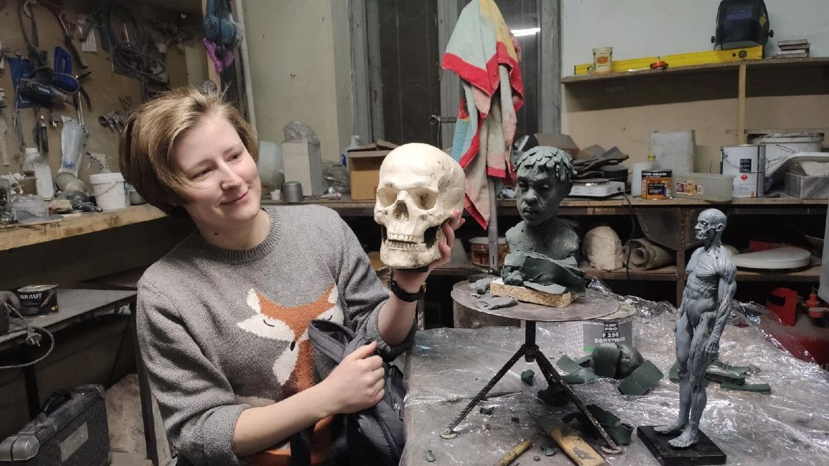 Александра в мастерской Михаила Блинова