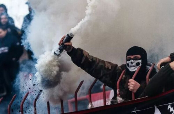 Оффники — наследники классических футбольных хулиганов. Фото © wikiphile.ru