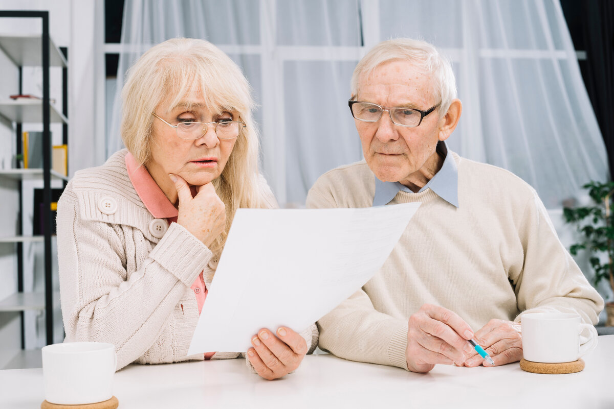 Изображение от <a href="https://ru.freepik.com/free-photo/senior-couple-doing-paperwork_3552384.htm#query=%D0%B7%D0%B0%D0%B2%D0%B5%D1%89%D0%B0%D0%BD%D0%B8%D0%B5&position=36&from_view=search&track=sph">Freepik</a>