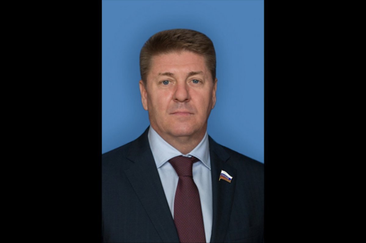    В Москве похитили мать помощницы сенатора Совфеда от Оренбуржья Шевченко и требуют за нее выкуп.