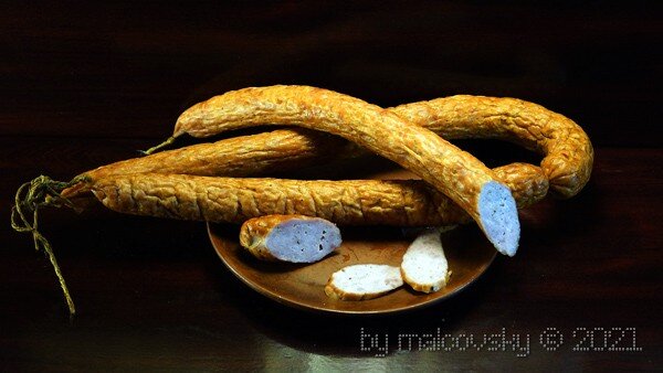 Колбаса свиная чесночная полукопчёная