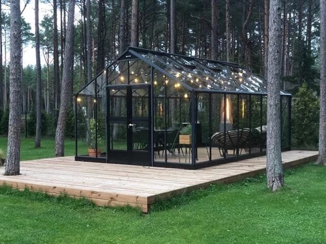 Теплица из стекла