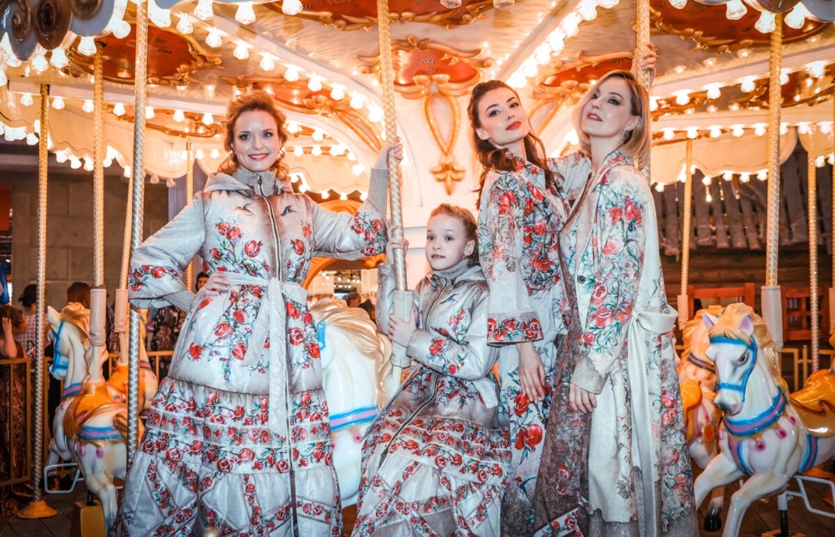 Анна Здор с дочкой Варварой, Екатерина Седик, Яна Крайнова