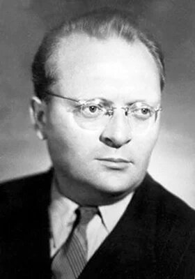 Как снимали фильм «Судьба человека» и почему Михаил Шолохов 10 лет откладывал написание произведения, а Сергею Бондарчуку не сразу позволили его экранизировать, читайте в материале корреспондента...-5