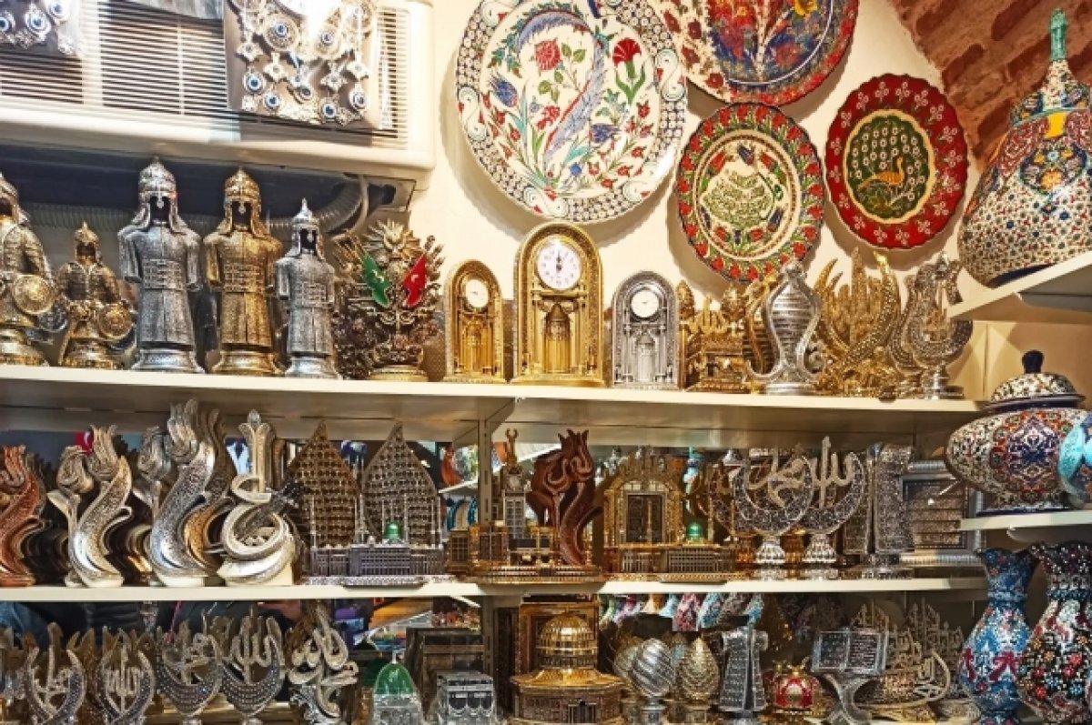    В Турции великий архимандрит попался на краже часов