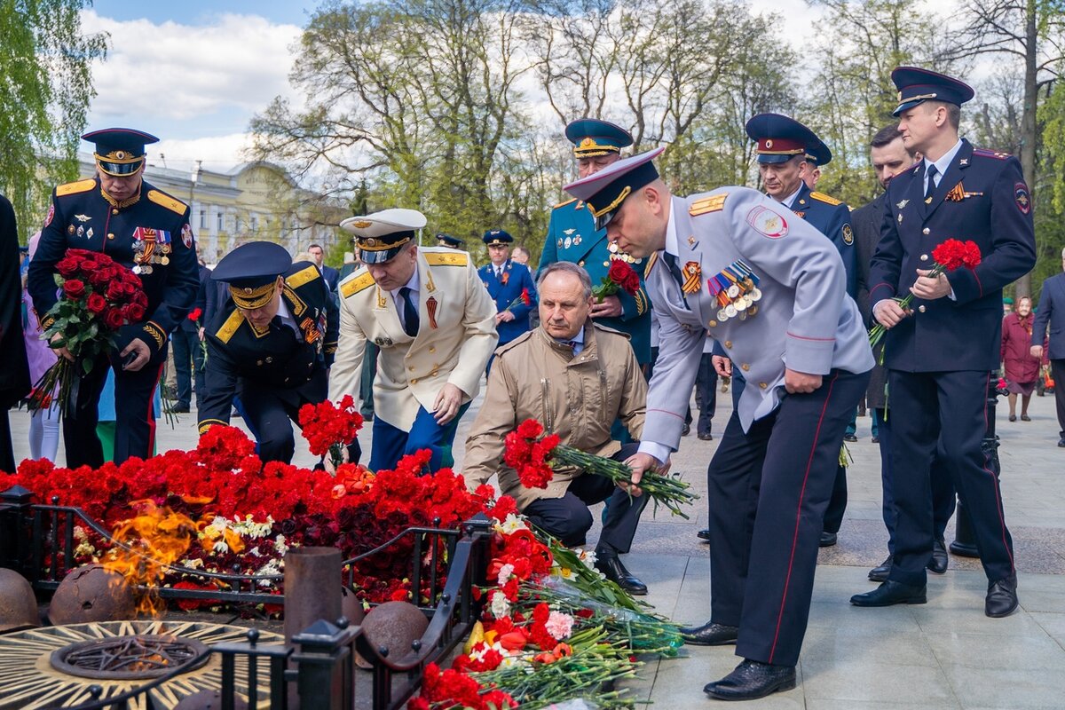 Ярославль встречает День Победы | Единая Россия | Ярославская область | Дзен