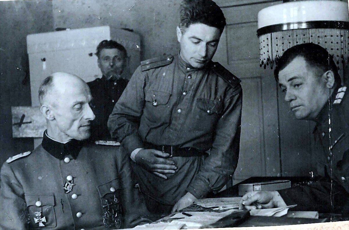 Допрос Карла Бертлинга, использовано в иллюстративных целях. Источник: Яндекс картинки