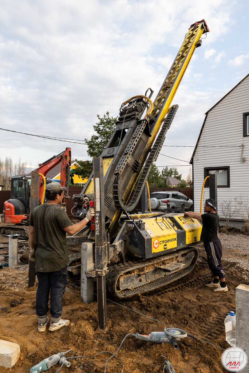 Монтаж свайного фундамента для каркасного дома в Пробе – 39 бетонных ...