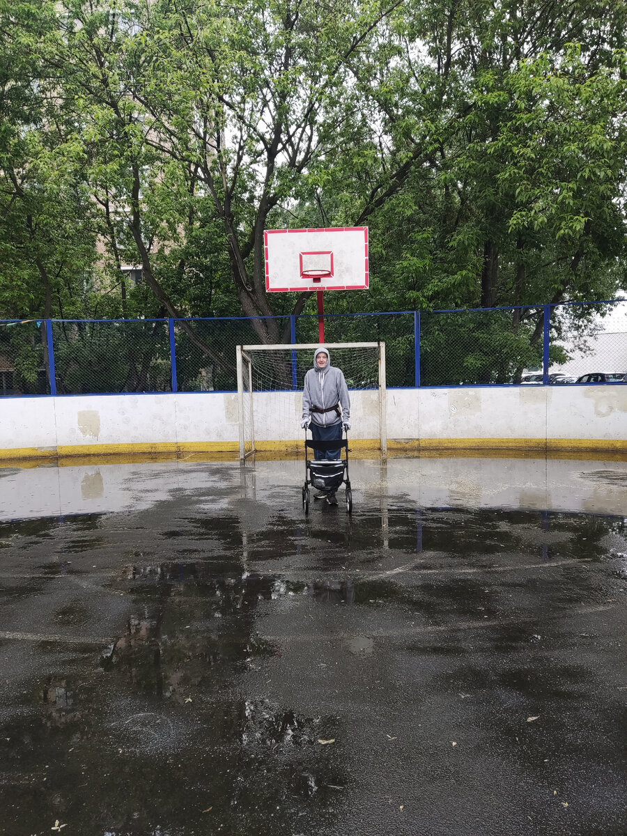 Мы с колечком из дали́.