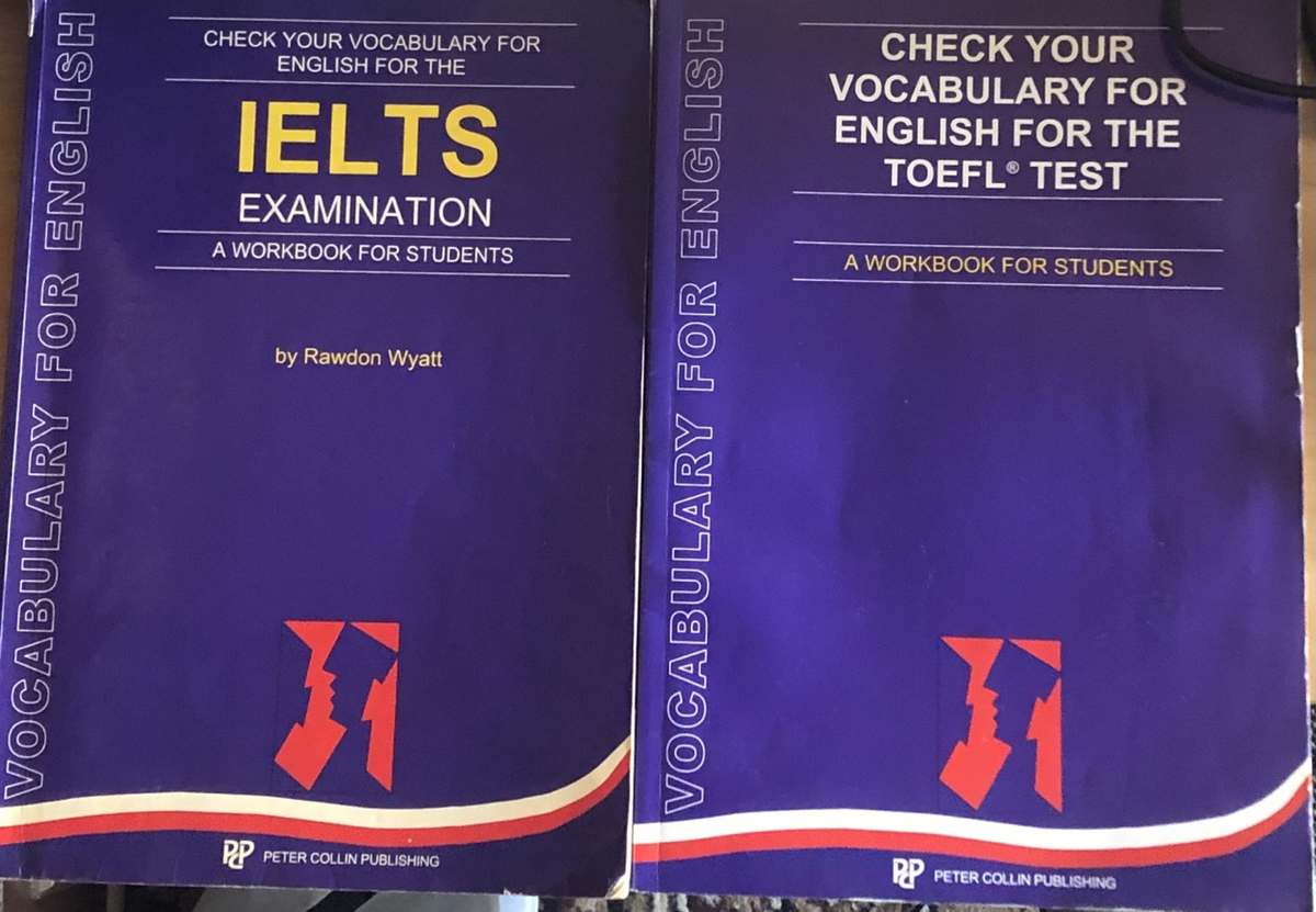 Фото автора из личной библиотеки. В пособии слева - темы нет, в пособии справа - есть. 