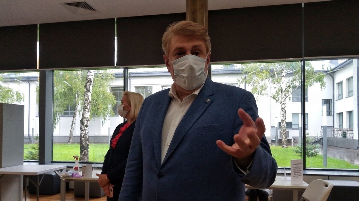     Глава Центральной избирательной комиссии (ЦИК) Татарстана Андрей Кондратьев подвел итоги довыборов депутата в Государственный Совет РТ в Набережных Челнах.